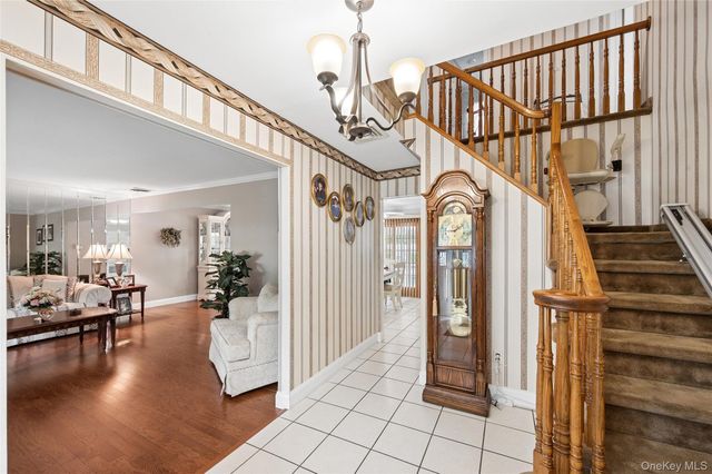 63 Woodview Lane, Centereach, NY 11720