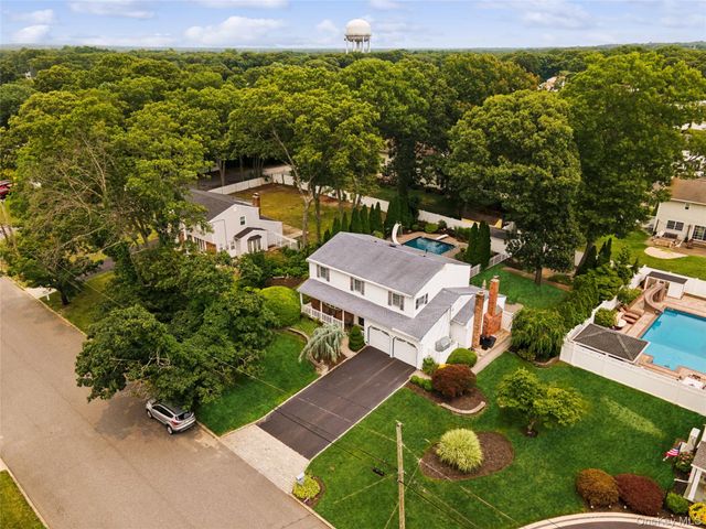 63 Woodview Lane, Centereach, NY 11720