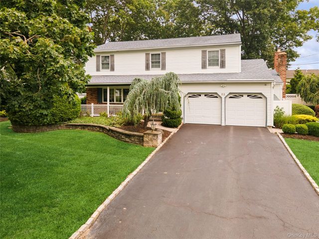 63 Woodview Lane, Centereach, NY 11720