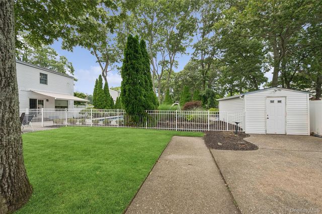 63 Woodview Lane, Centereach, NY 11720