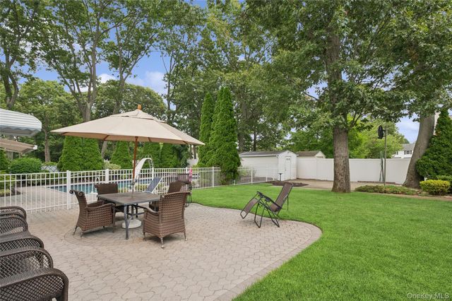 63 Woodview Lane, Centereach, NY 11720