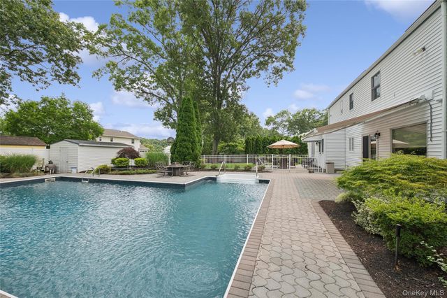 63 Woodview Lane, Centereach, NY 11720