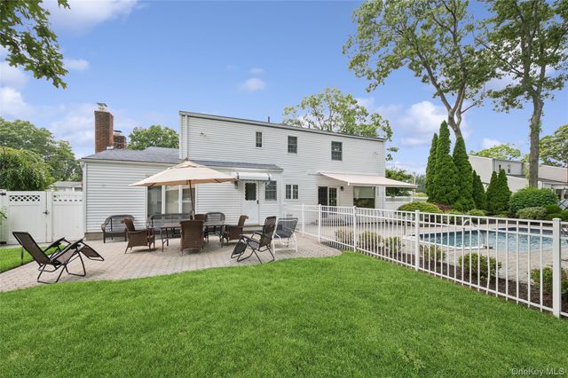 63 Woodview Lane, Centereach, NY 11720