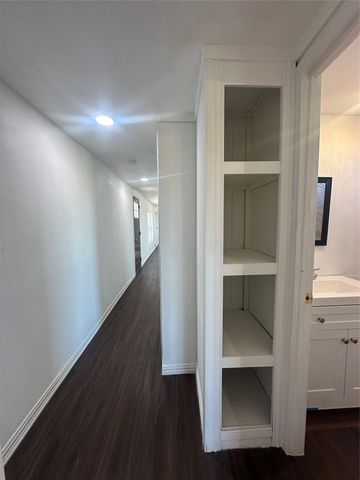 211 Alton, Ennis, TX 75119