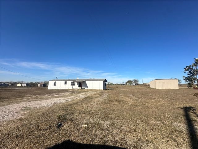 211 Alton, Ennis, TX 75119