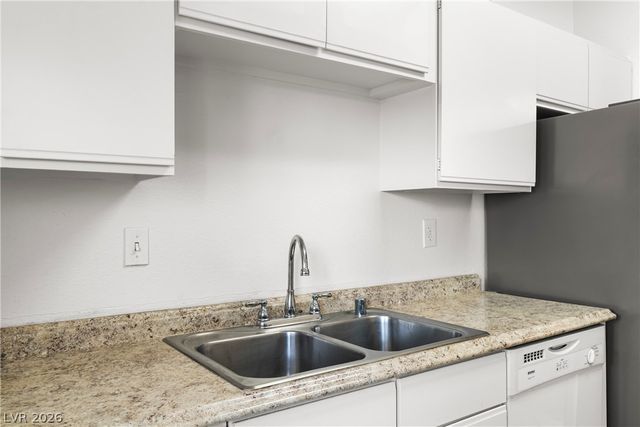 4274 Rollingstone Drive, Las Vegas, NV 89103