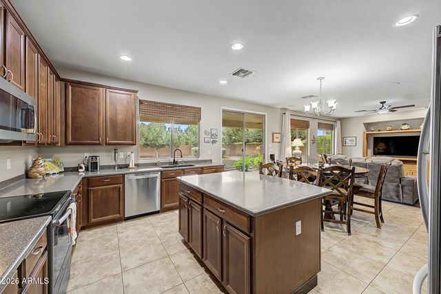 4998 E KARSTEN Drive, Chandler, AZ 85249