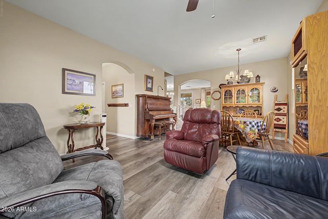 4998 E KARSTEN Drive, Chandler, AZ 85249