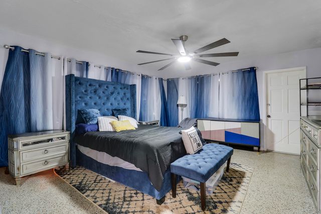 24 Douglas Drive, Ocean Ridge, FL 33435