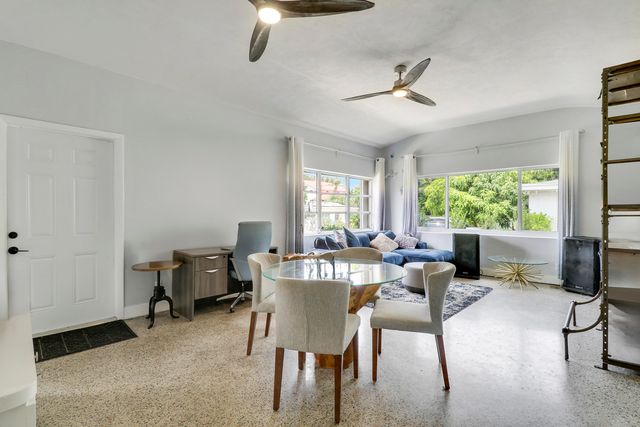 24 Douglas Drive, Ocean Ridge, FL 33435