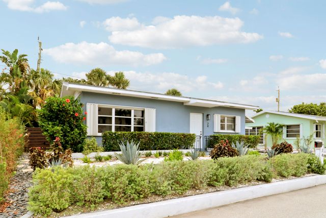 24 Douglas Drive, Ocean Ridge, FL 33435