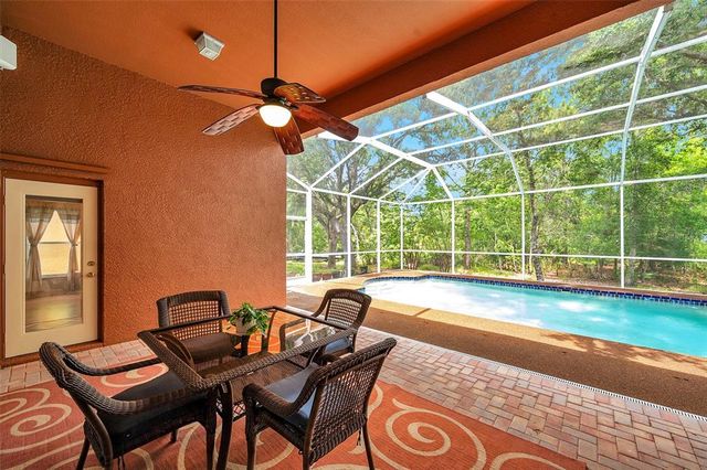 19156 DOVE CREEK DRIVE, Tampa, FL 33647