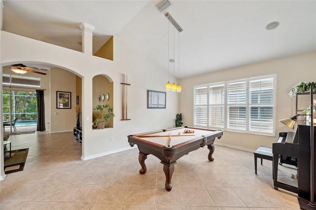 19156 DOVE CREEK DRIVE, Tampa, FL 33647