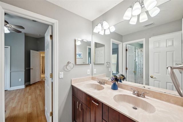 19156 DOVE CREEK DRIVE, Tampa, FL 33647
