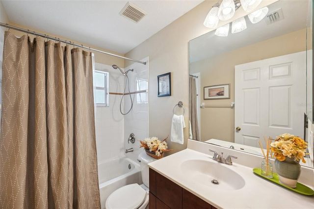19156 DOVE CREEK DRIVE, Tampa, FL 33647