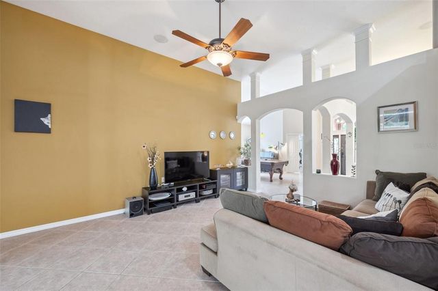 19156 DOVE CREEK DRIVE, Tampa, FL 33647