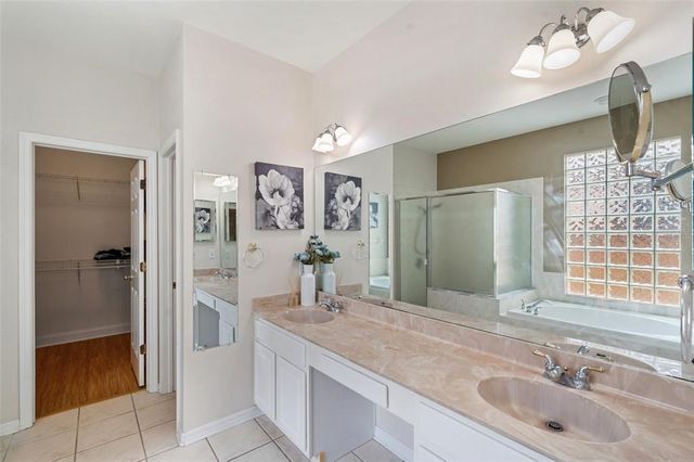 19156 DOVE CREEK DRIVE, Tampa, FL 33647