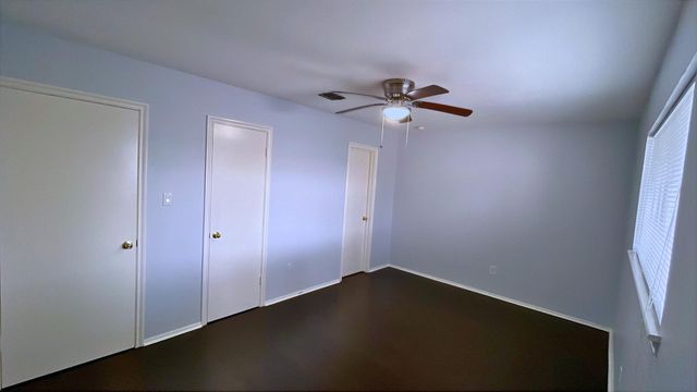 13419 Greenway Drive, Sugar Land, TX 77498