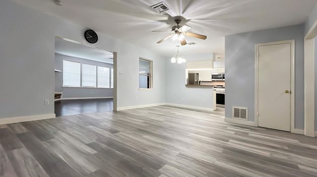 13419 Greenway Drive, Sugar Land, TX 77498