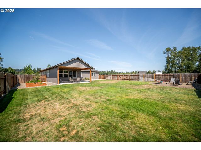 195 BAY POINT Dr, Castle Rock, WA 98611