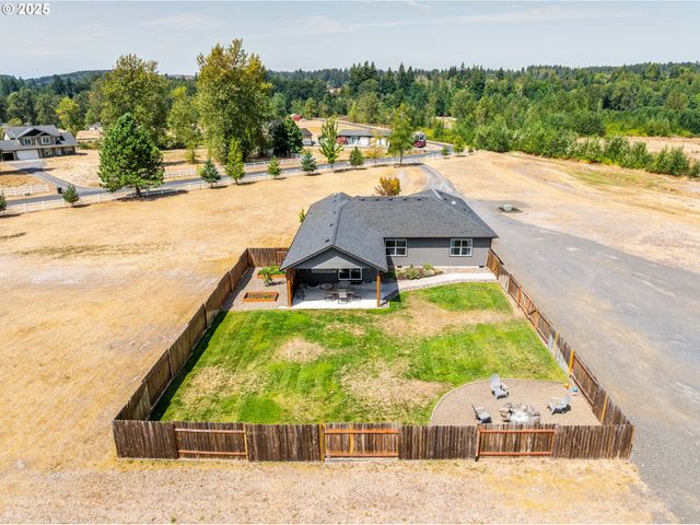 195 BAY POINT Dr, Castle Rock, WA 98611