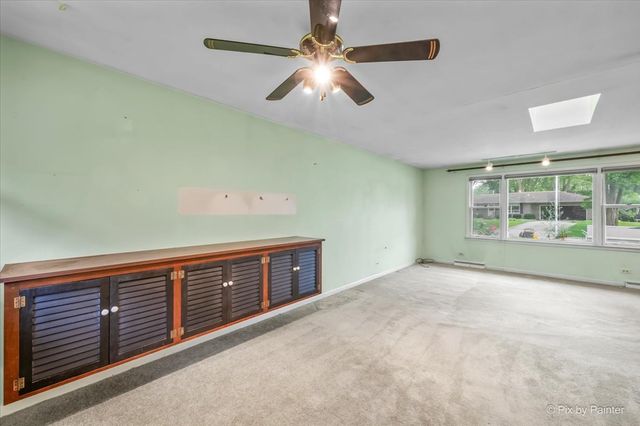 933 Carol Avenue, Elgin, IL 60123