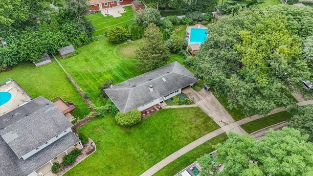 933 Carol Avenue, Elgin, IL 60123