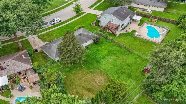 933 Carol Avenue, Elgin, IL 60123