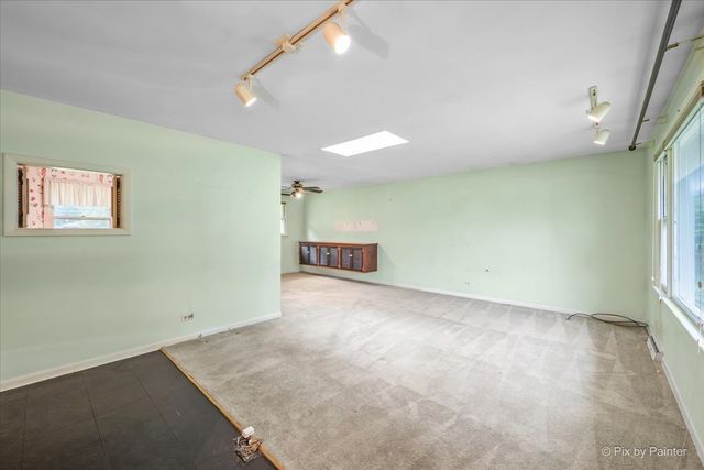 933 Carol Avenue, Elgin, IL 60123