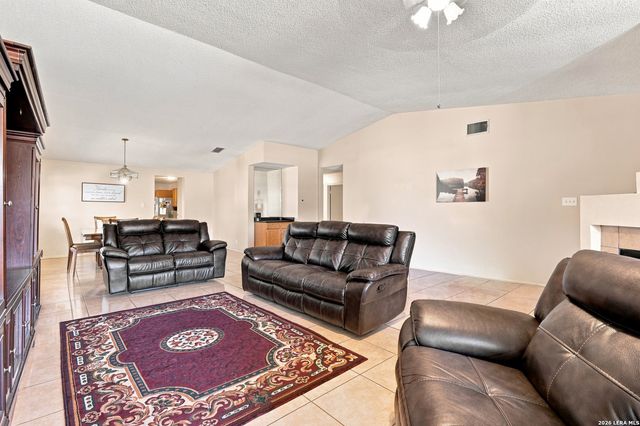 10306 Prescott Dr, San Antonio, TX 78245