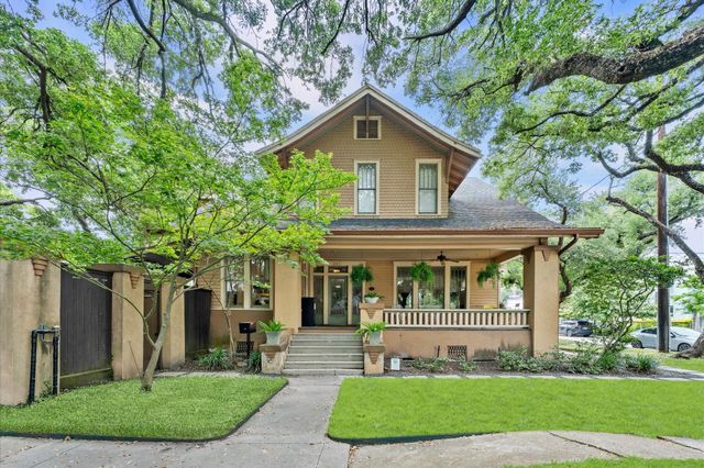 945 Harvard Street, Houston, TX 77008