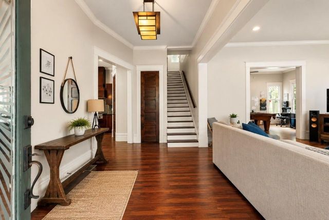 945 Harvard Street, Houston, TX 77008