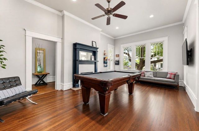 945 Harvard Street, Houston, TX 77008
