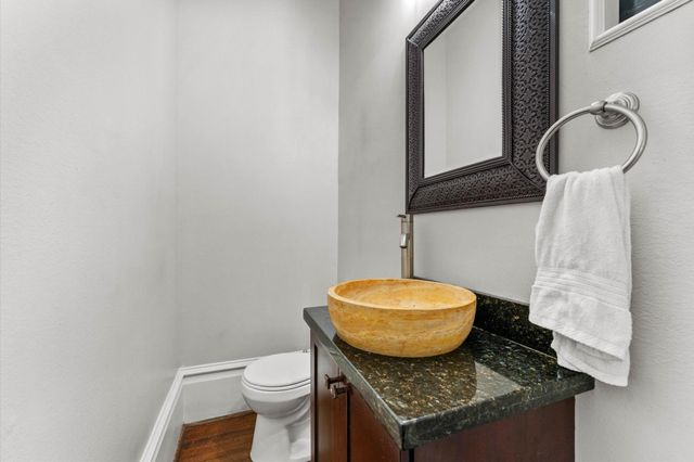 945 Harvard Street, Houston, TX 77008