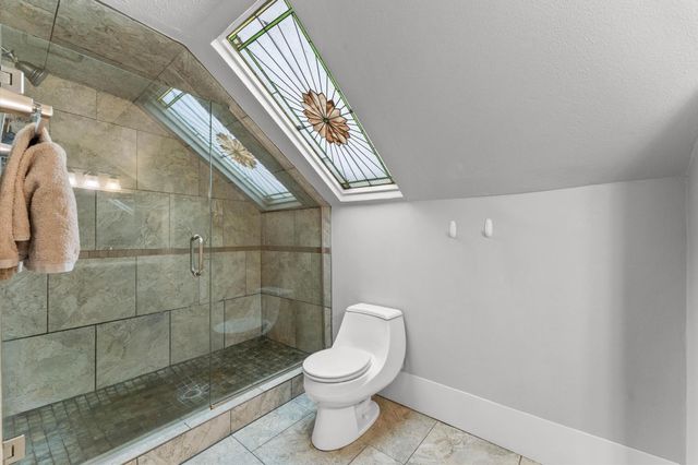 945 Harvard Street, Houston, TX 77008