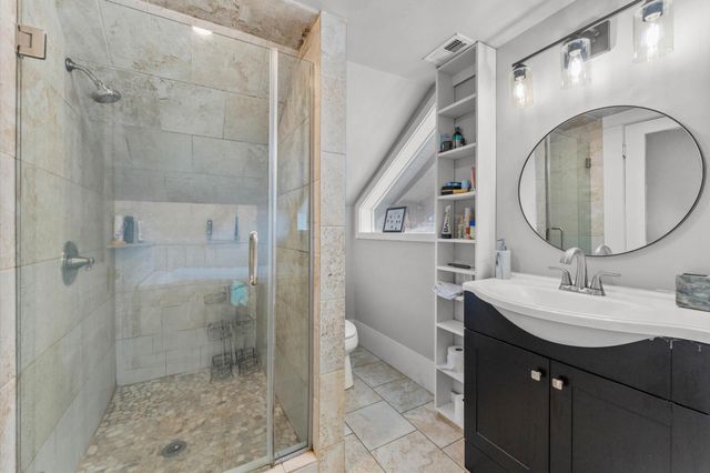 945 Harvard Street, Houston, TX 77008