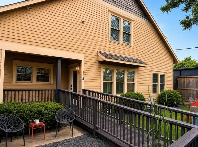 945 Harvard Street, Houston, TX 77008