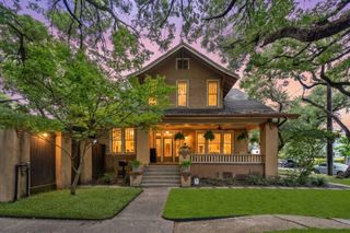 945 Harvard Street, Houston, TX 77008