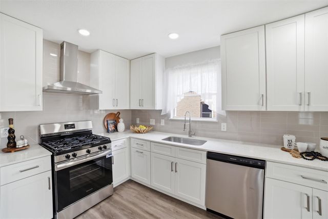 1606 Rossport BND, Leander, TX 78641