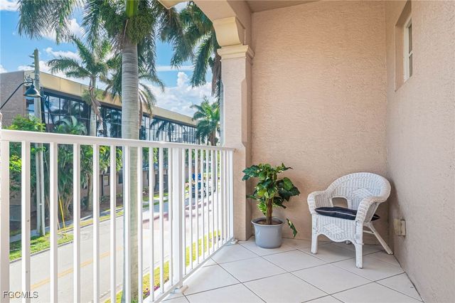 2080 W 1st ST 206, Fort Myers, FL 33901