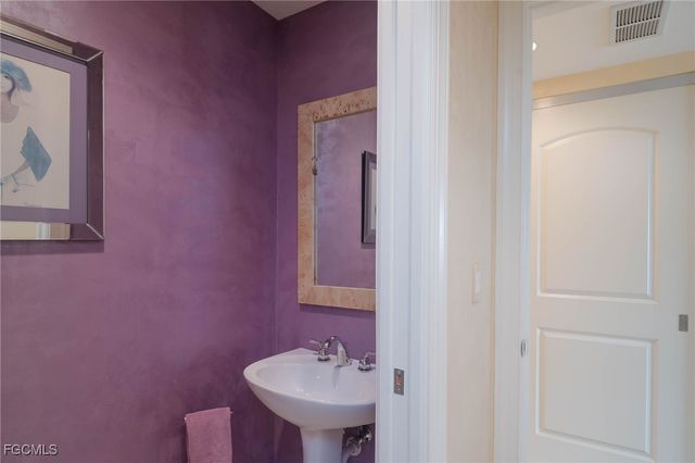 2080 W 1st ST 206, Fort Myers, FL 33901