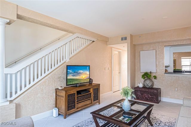 2080 W 1st ST 206, Fort Myers, FL 33901