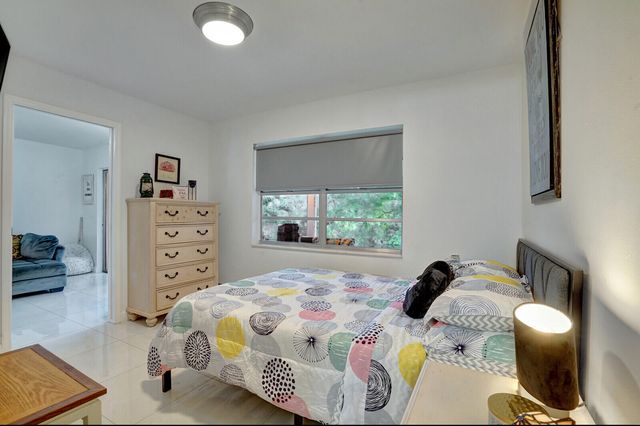 130 Lake Meryl Drive 226, West Palm Beach, FL 33411