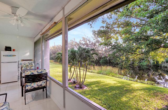 130 Lake Meryl Drive 226, West Palm Beach, FL 33411