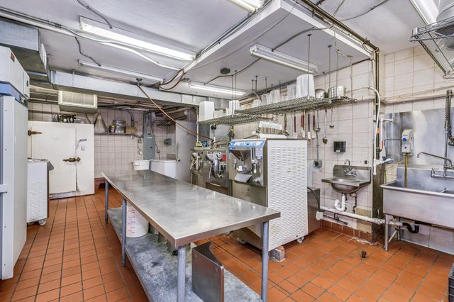 3401-3405 Lyndale Avenue S, Minneapolis, MN 55408