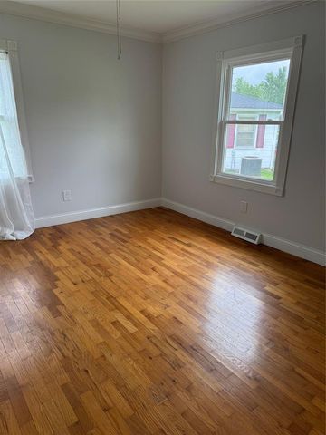 1002 Cottage Lane Lane, Dexter, MO 63841