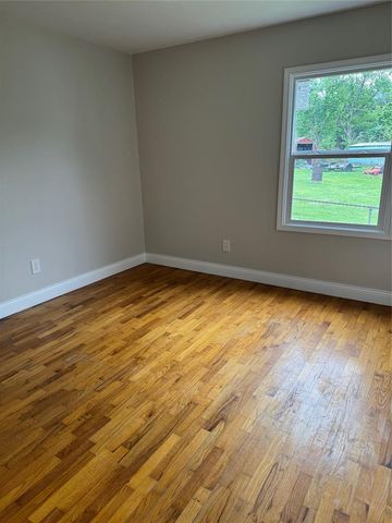 1002 Cottage Lane Lane, Dexter, MO 63841