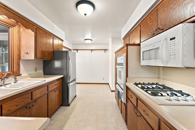 3511 Maplewood Drive, Saint Anthony, MN 55418