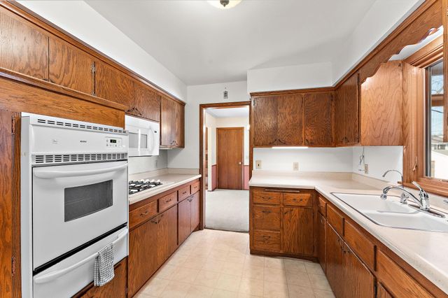 3511 Maplewood Drive, Saint Anthony, MN 55418