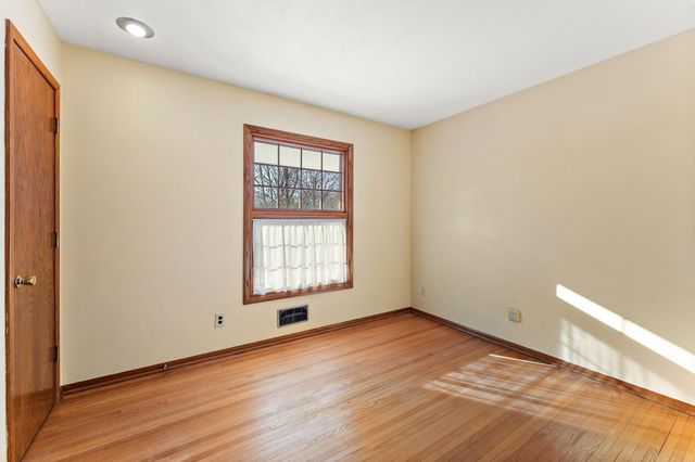 3511 Maplewood Drive, Saint Anthony, MN 55418